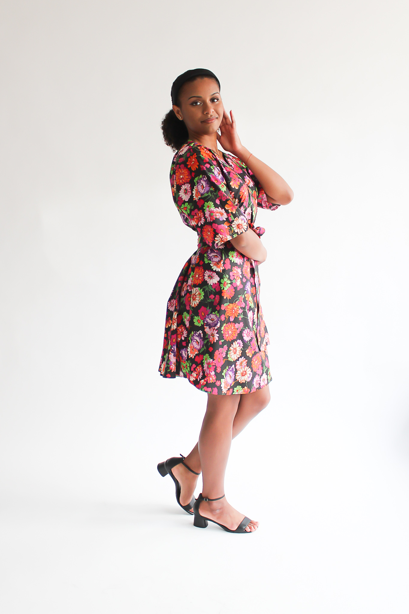 Fiore nero mini cotton wrap dress - Image 4