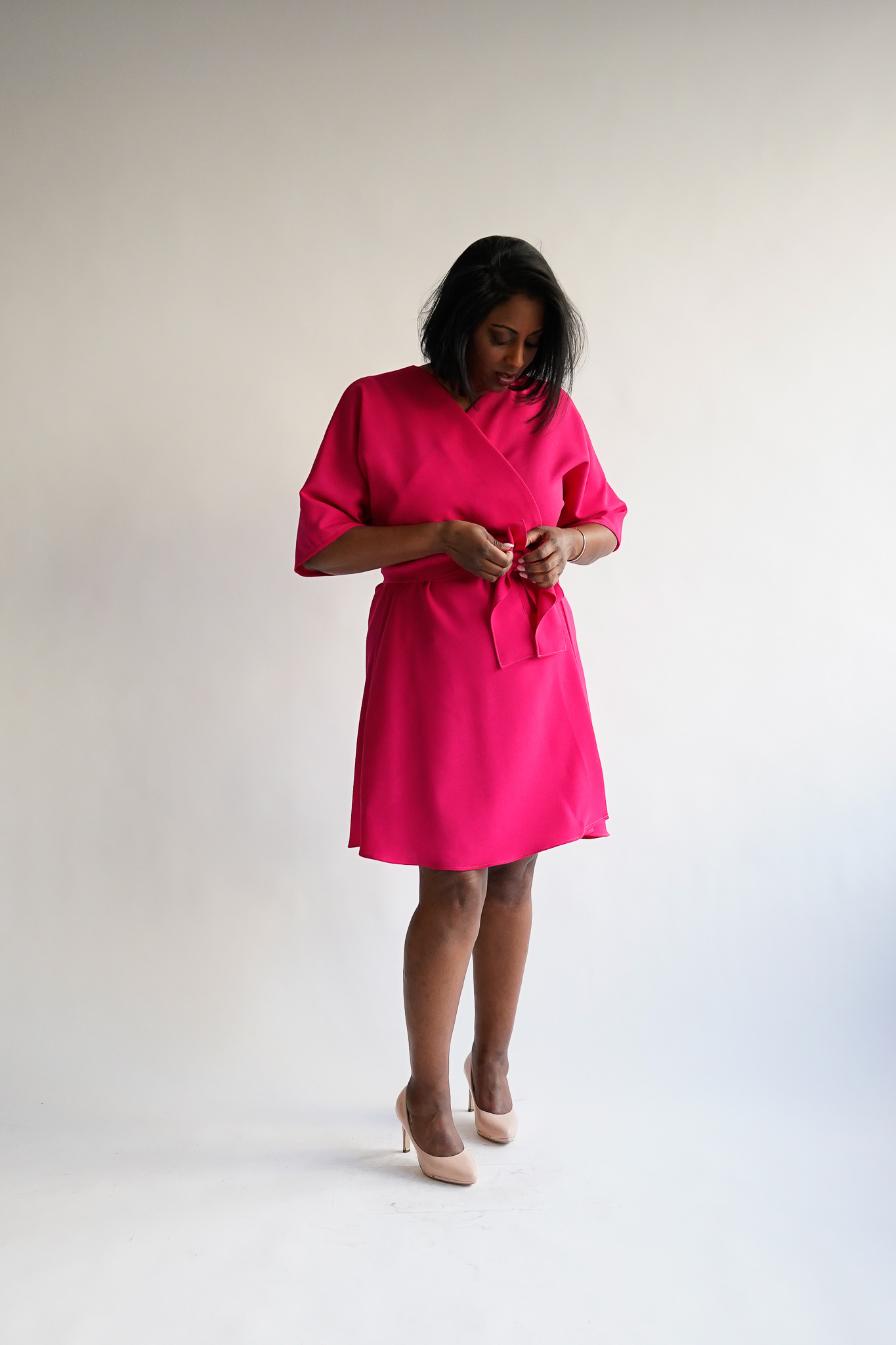 Rosa caldo 100 % wool mini wrap dress
