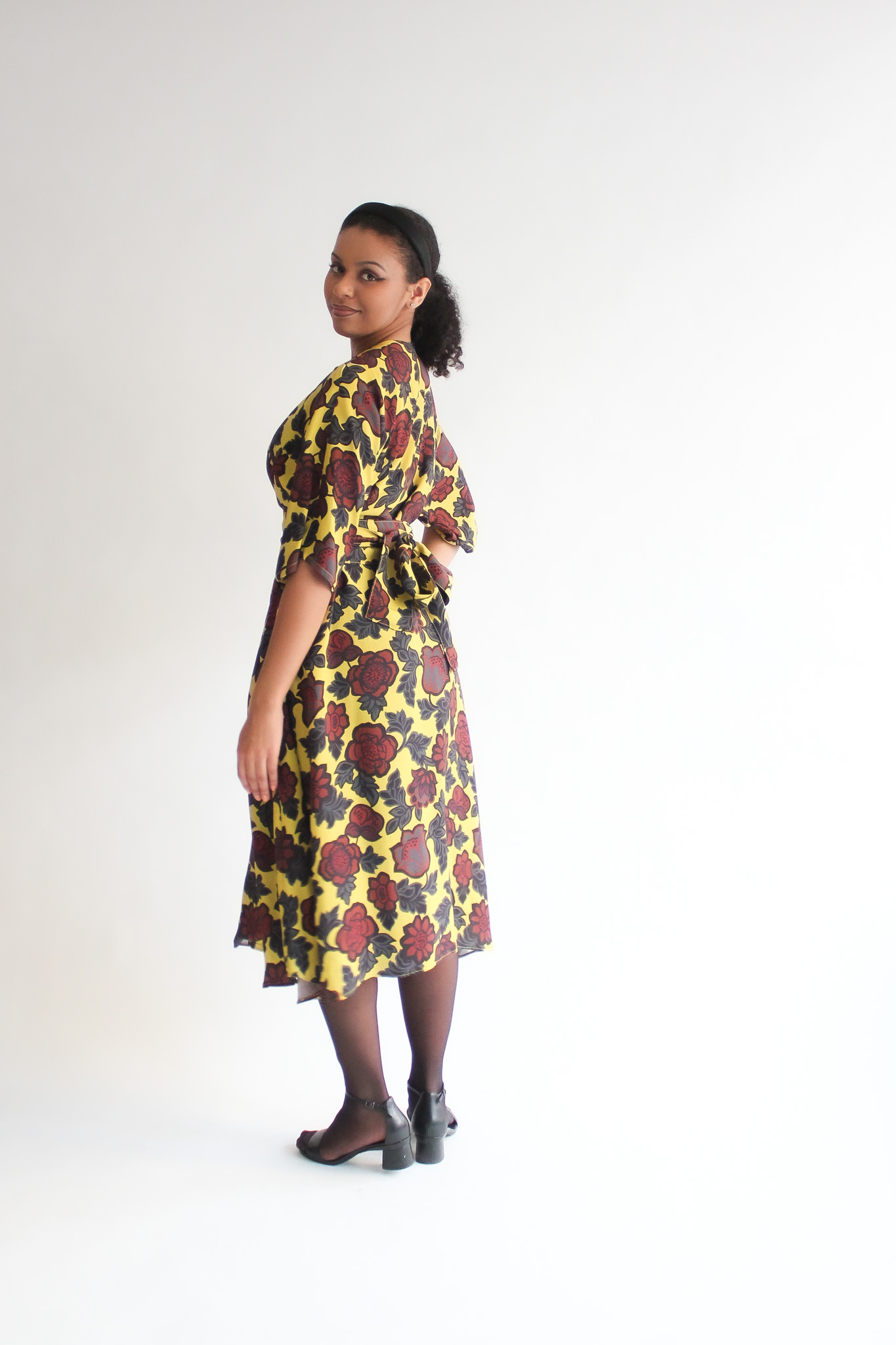 Fiore giallo e marrone 100 % viscose midi wrap dress - Image 6