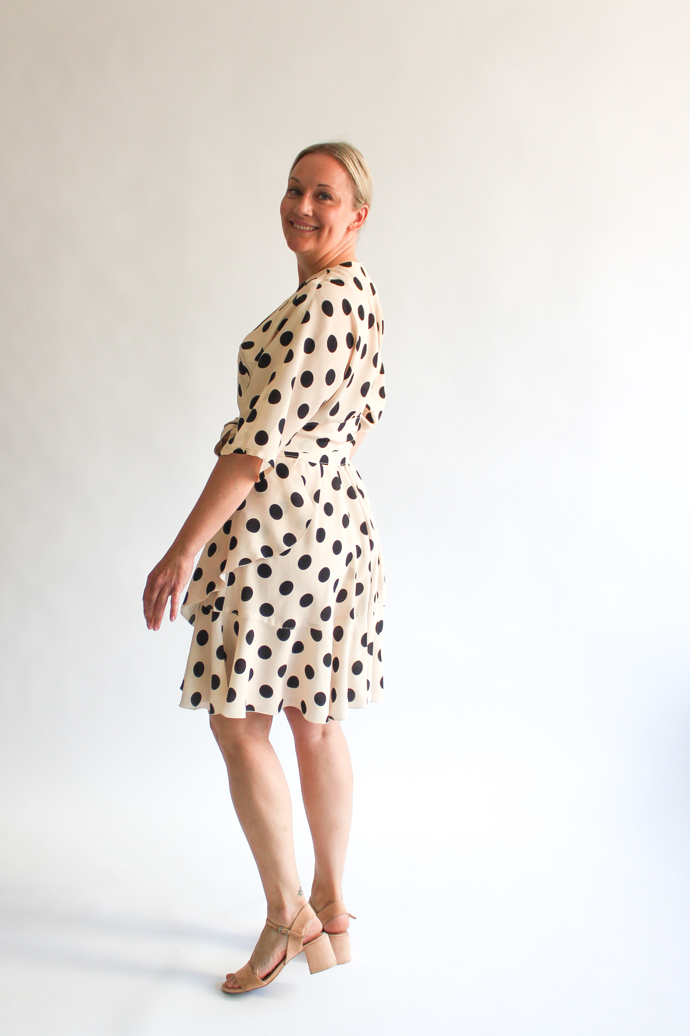 A pois crema e nero viscose mini frill wrap dress - Image 3