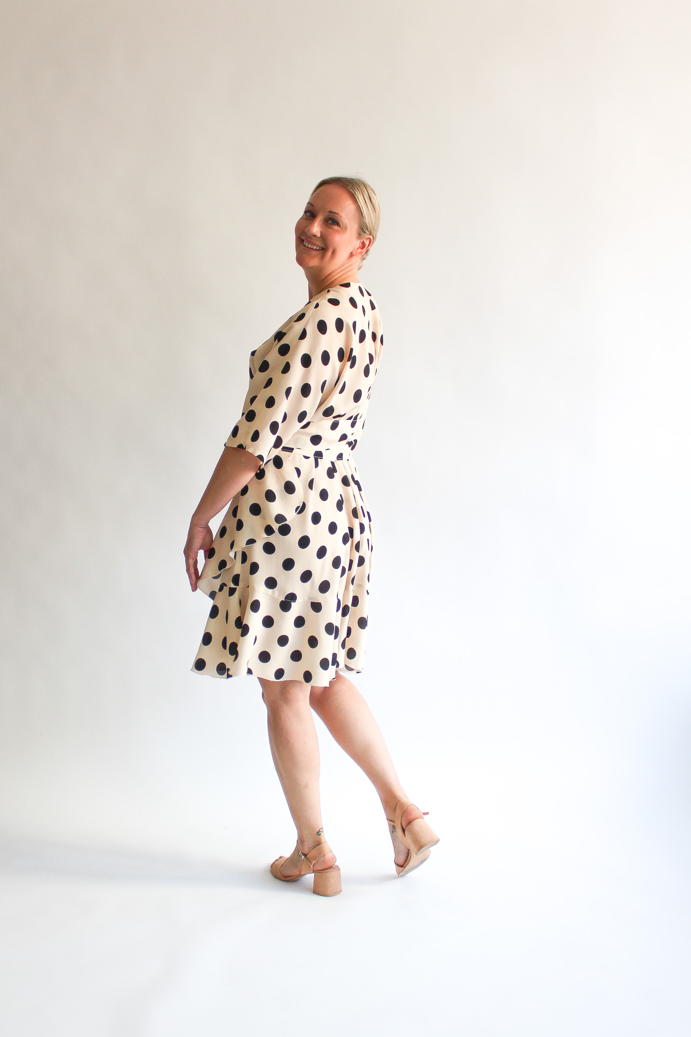 A pois crema e nero viscose mini frill wrap dress - Image 5