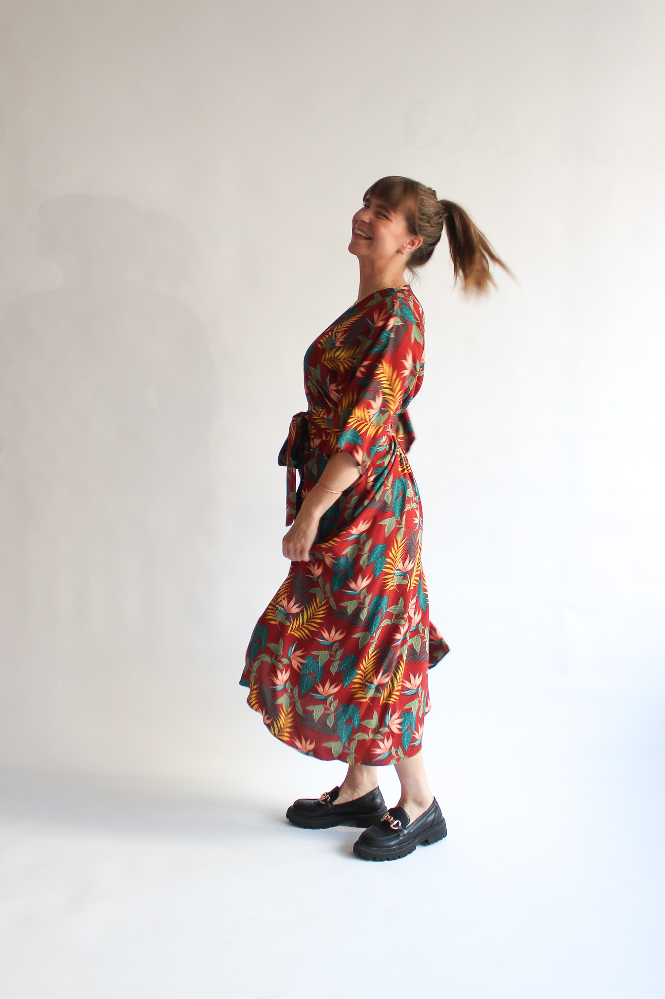 Giungla borgogna viscose midi wrap dress - Image 4
