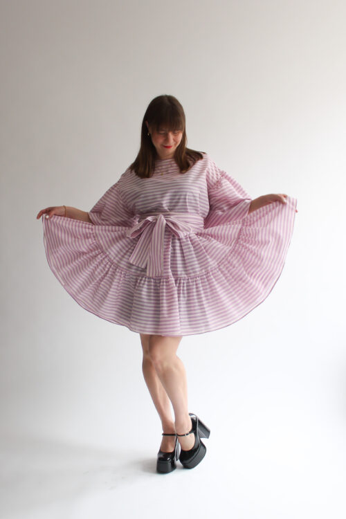 Righe viola puff sleeve double ruffle dress