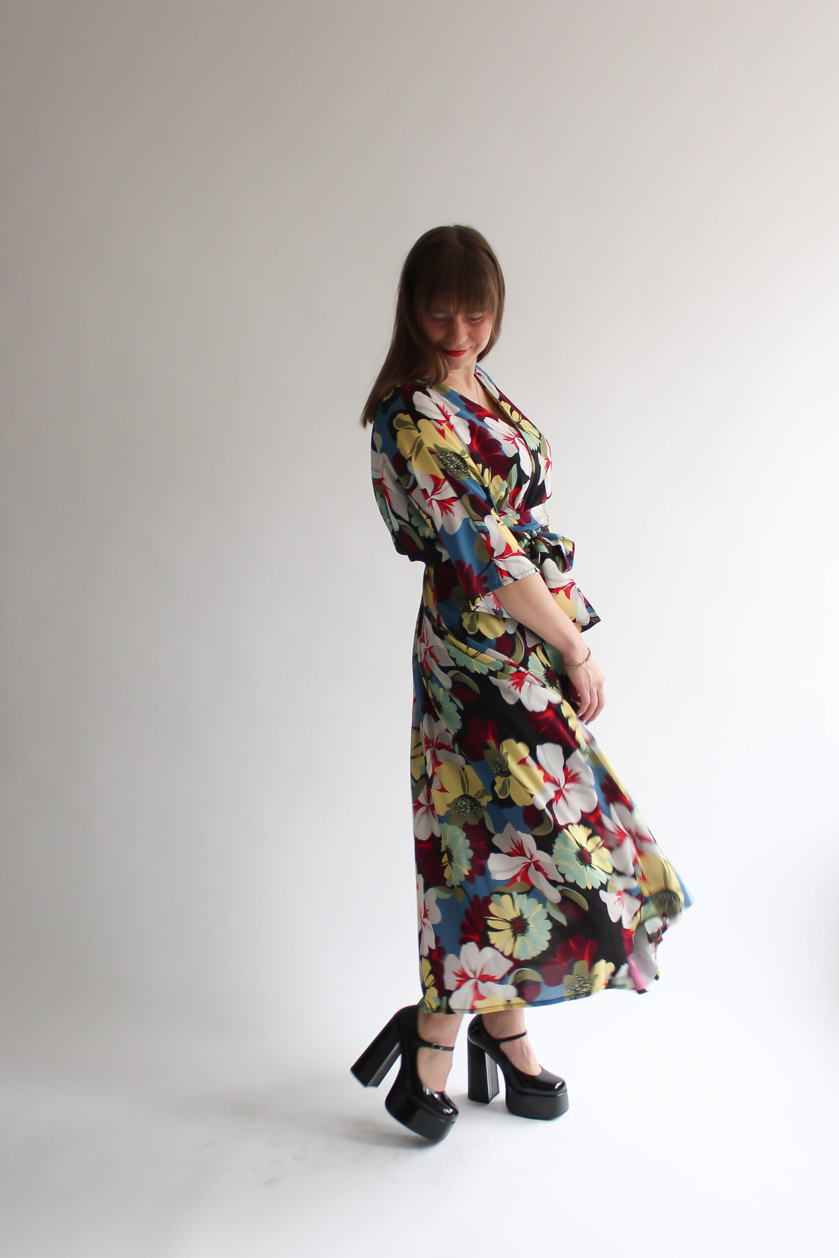 Fiore scuro maxi wrap dress - Image 6