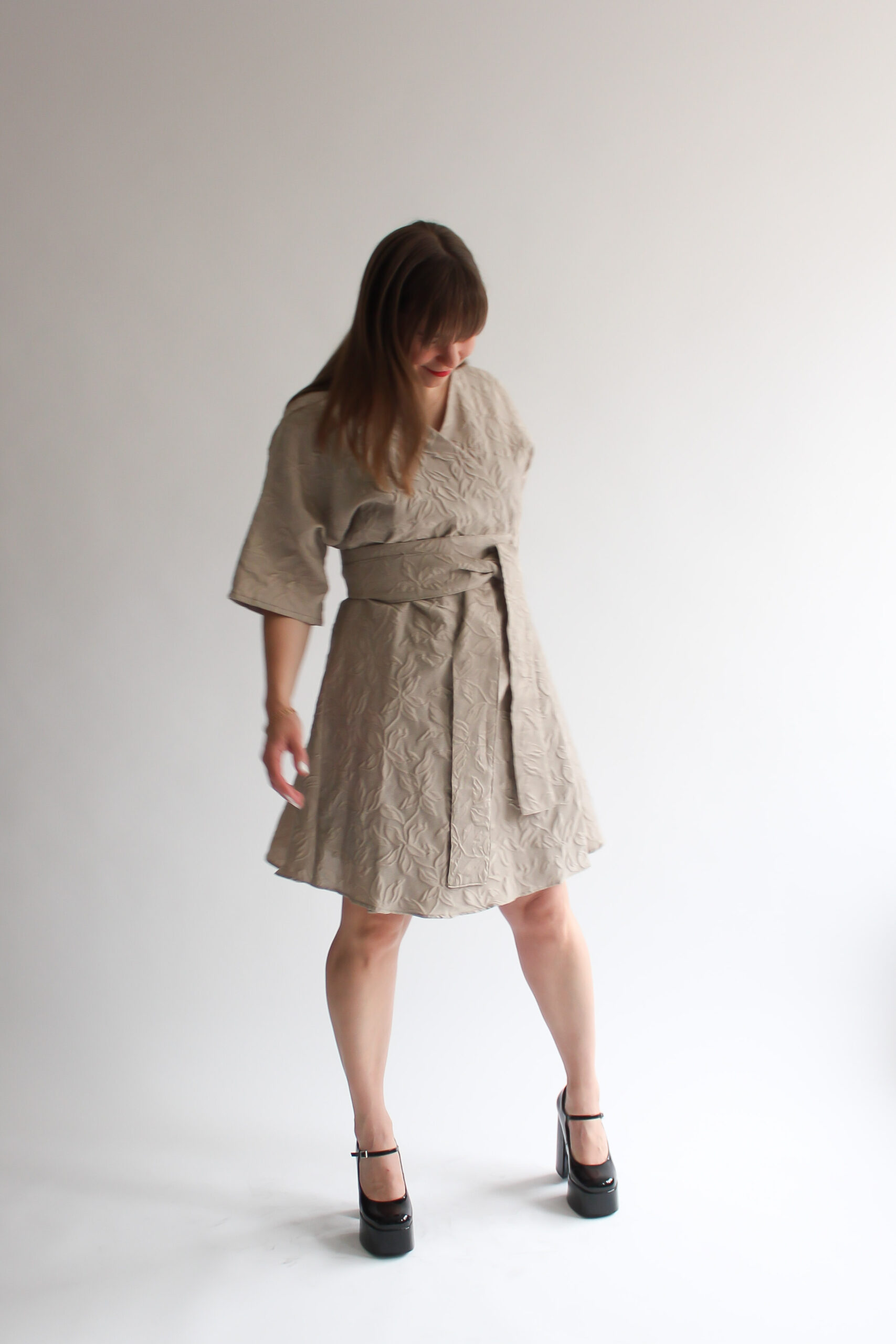 Foglia beige mini wrap dress - Image 11