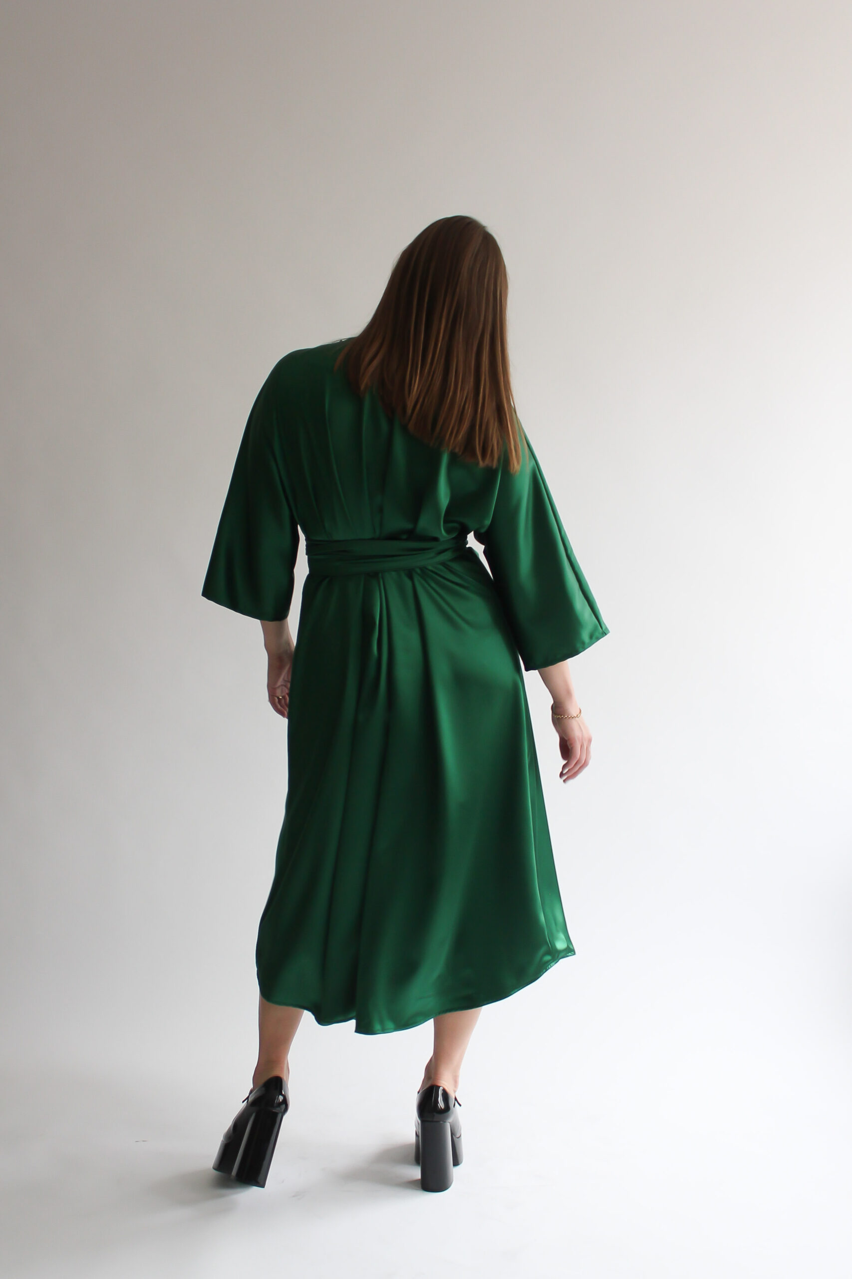 Verde lucido 100 % silk midi wrap dress - Image 9