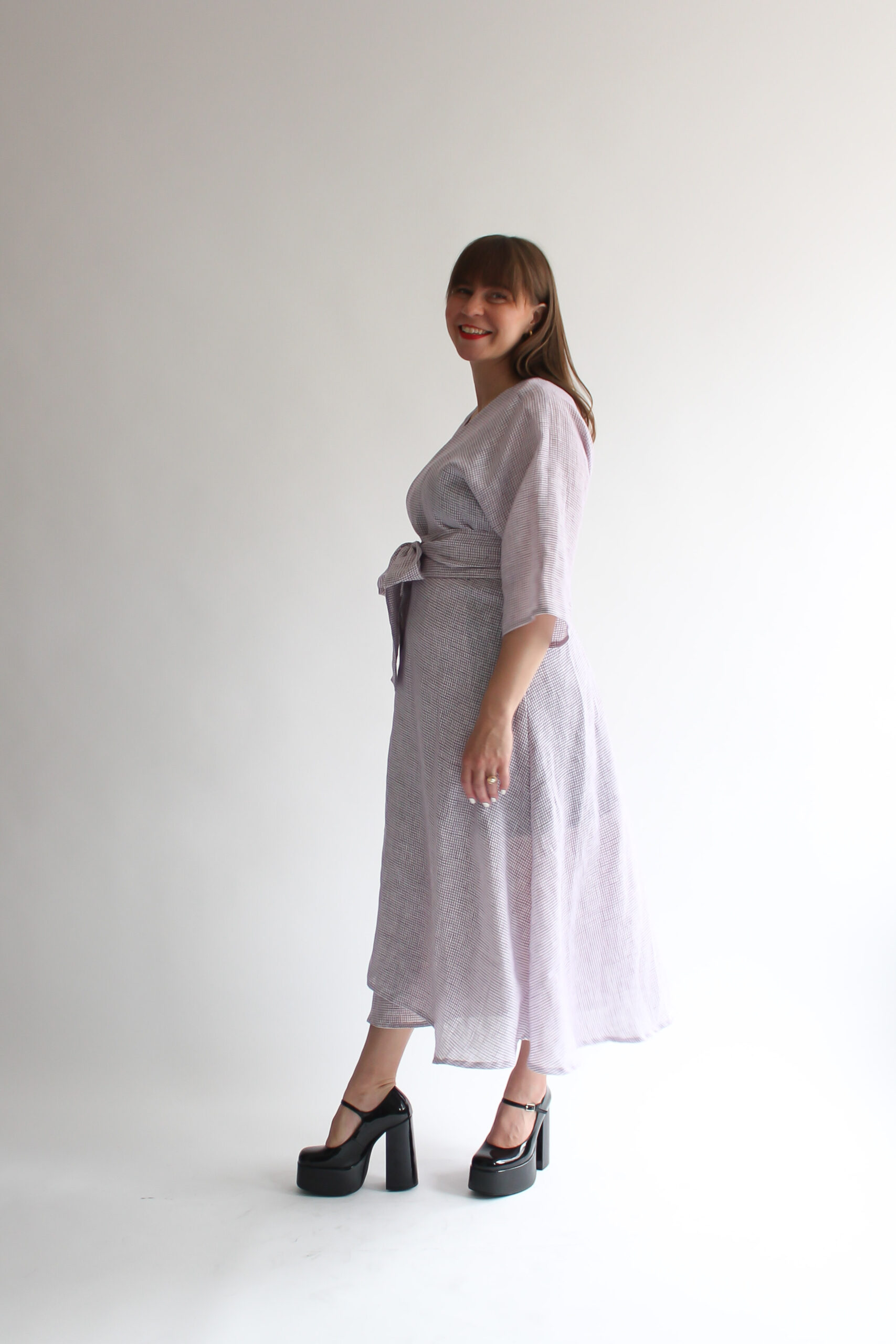 Rurale linen midi wrap dress - Image 3