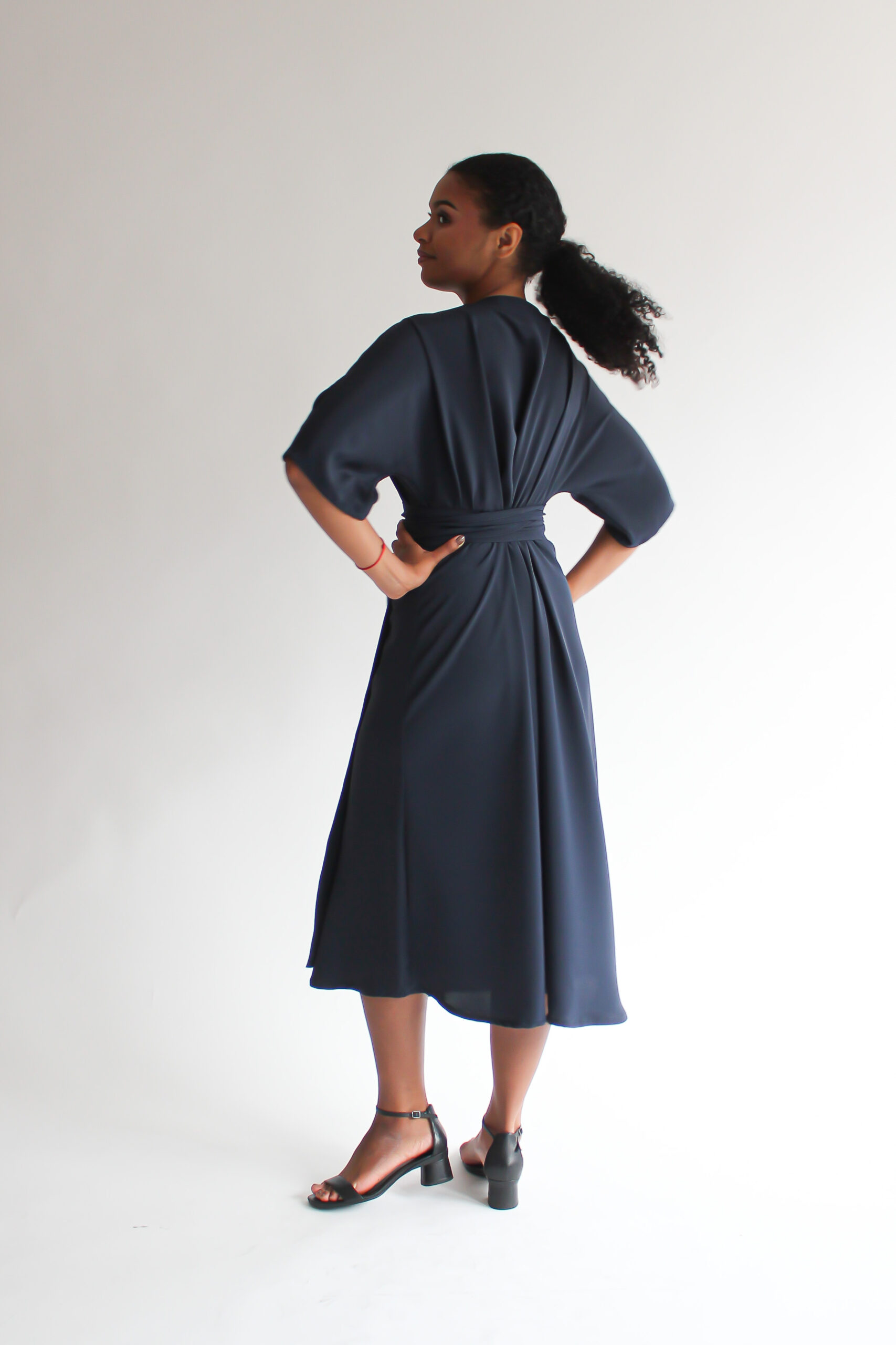 Blu scuro silk midi wrap dress - Image 4