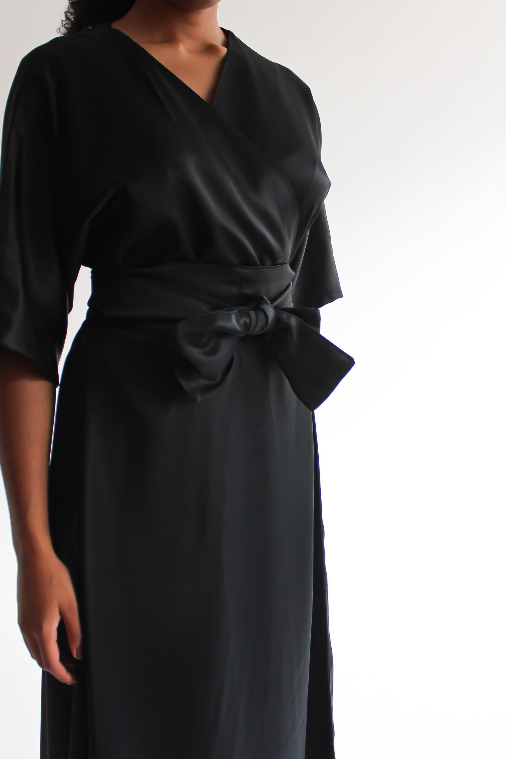 Nero lucido wool-viscose midi wrap dress - Image 7
