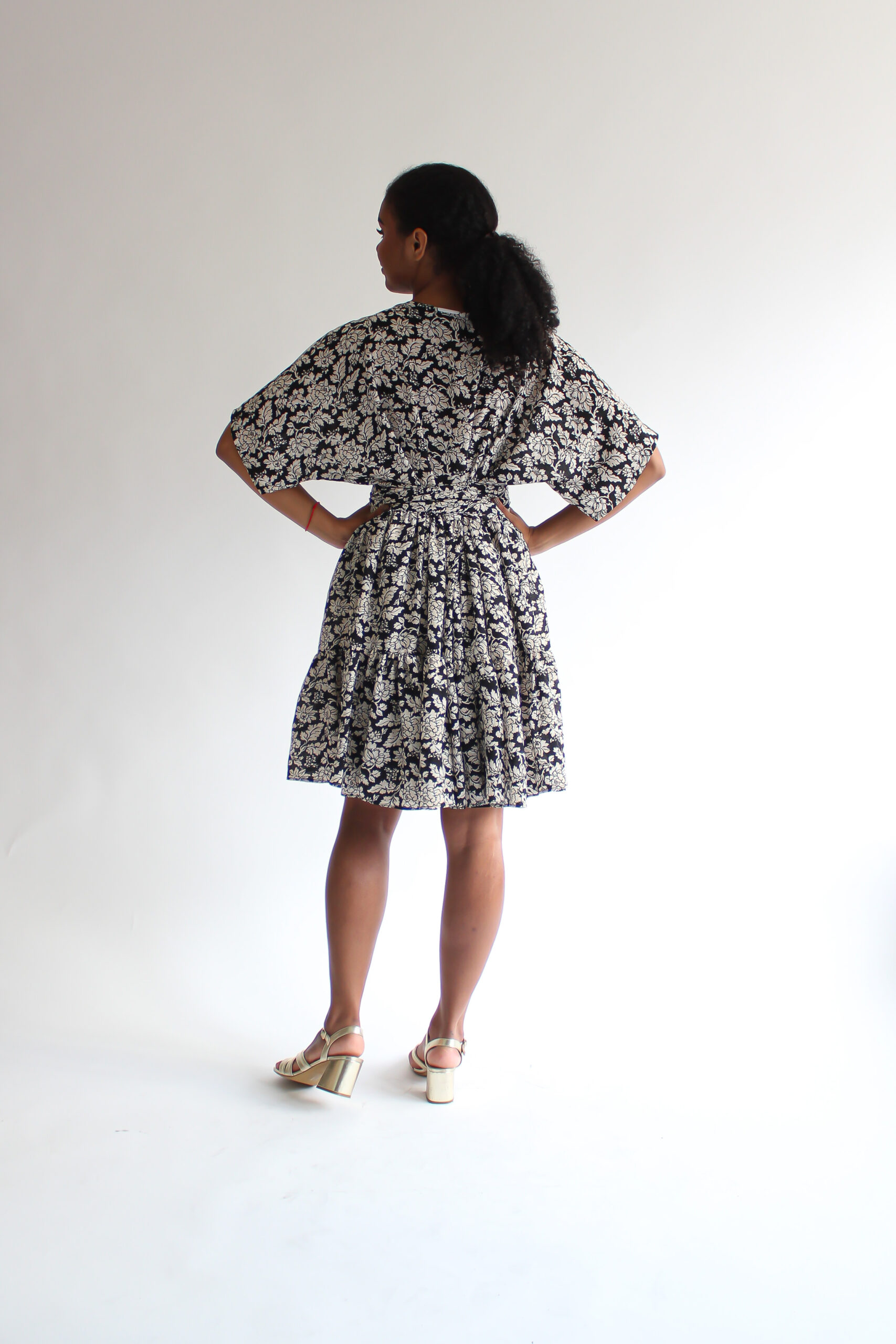 Fiore nero e bianco silk double ruffle dress - Image 10