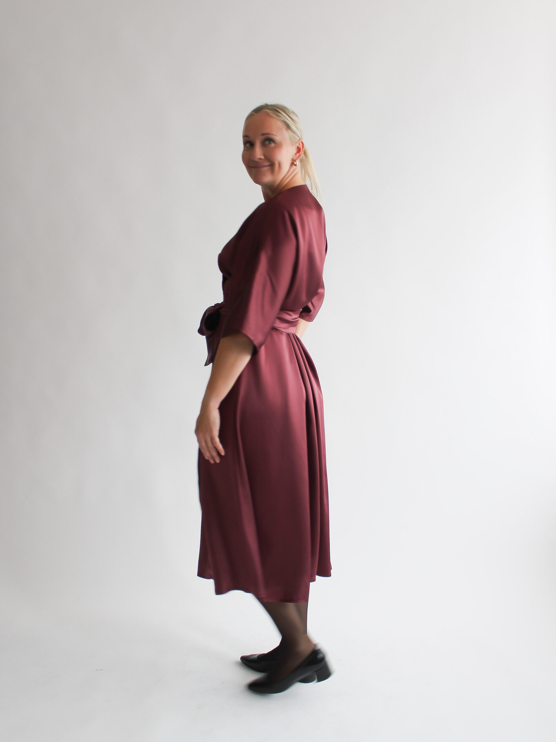 Borgogna lucida midi wrap dress - Image 3