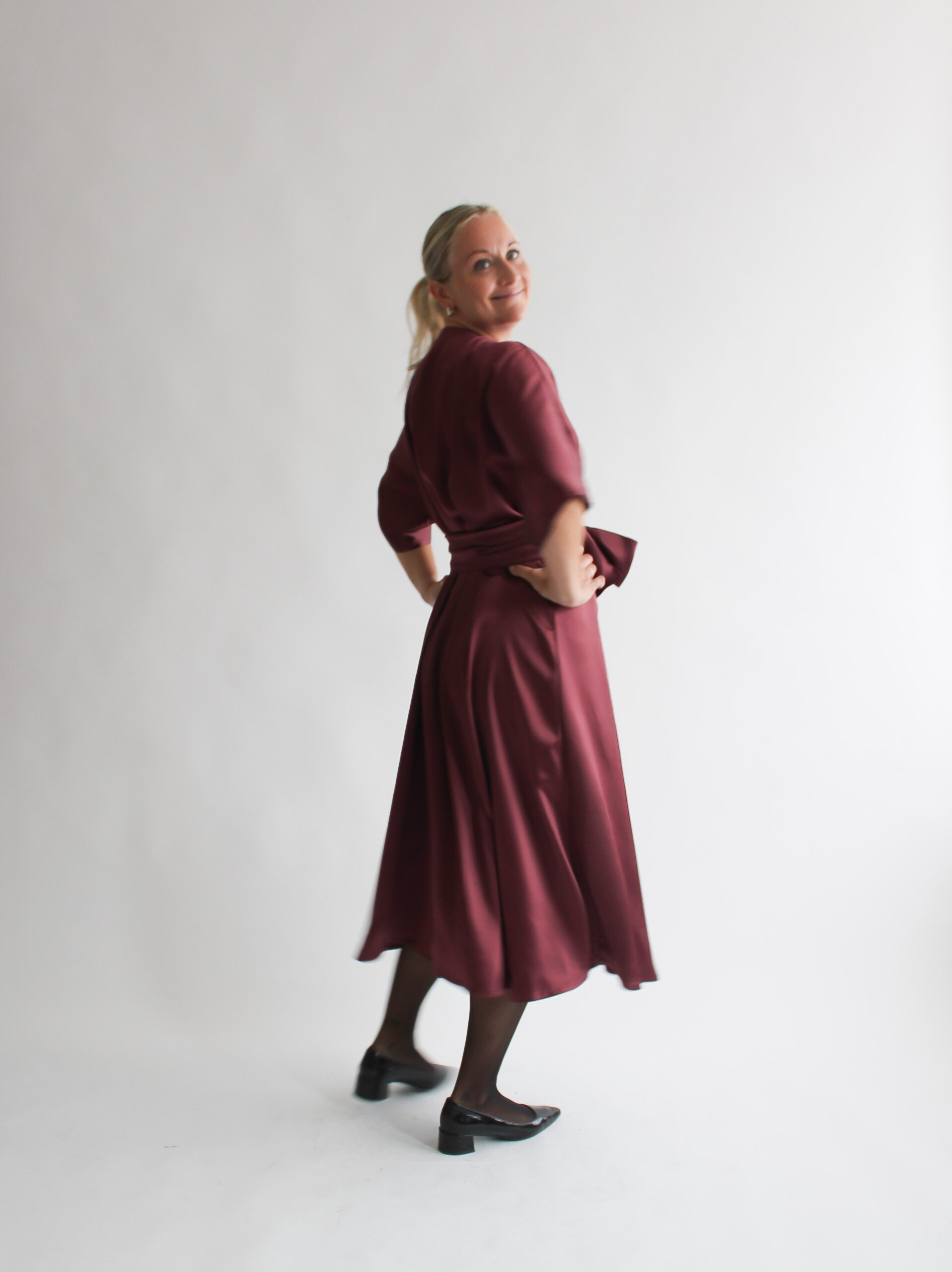 Borgogna lucida midi wrap dress - Image 5