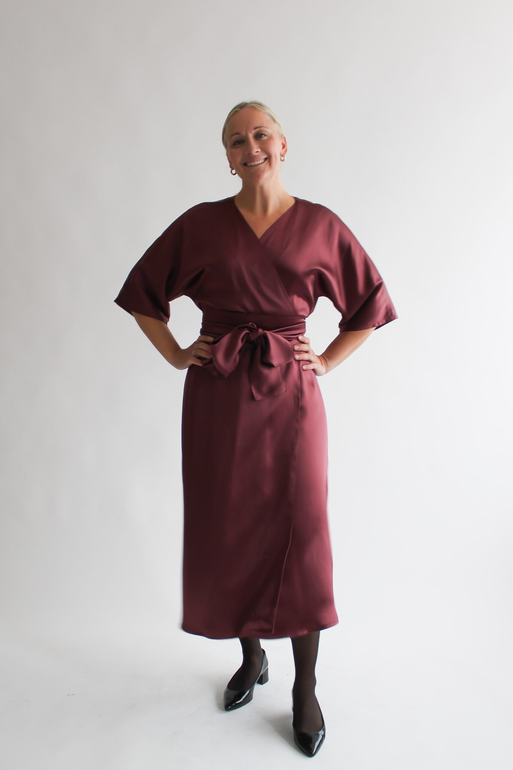 Borgogna lucida midi wrap dress