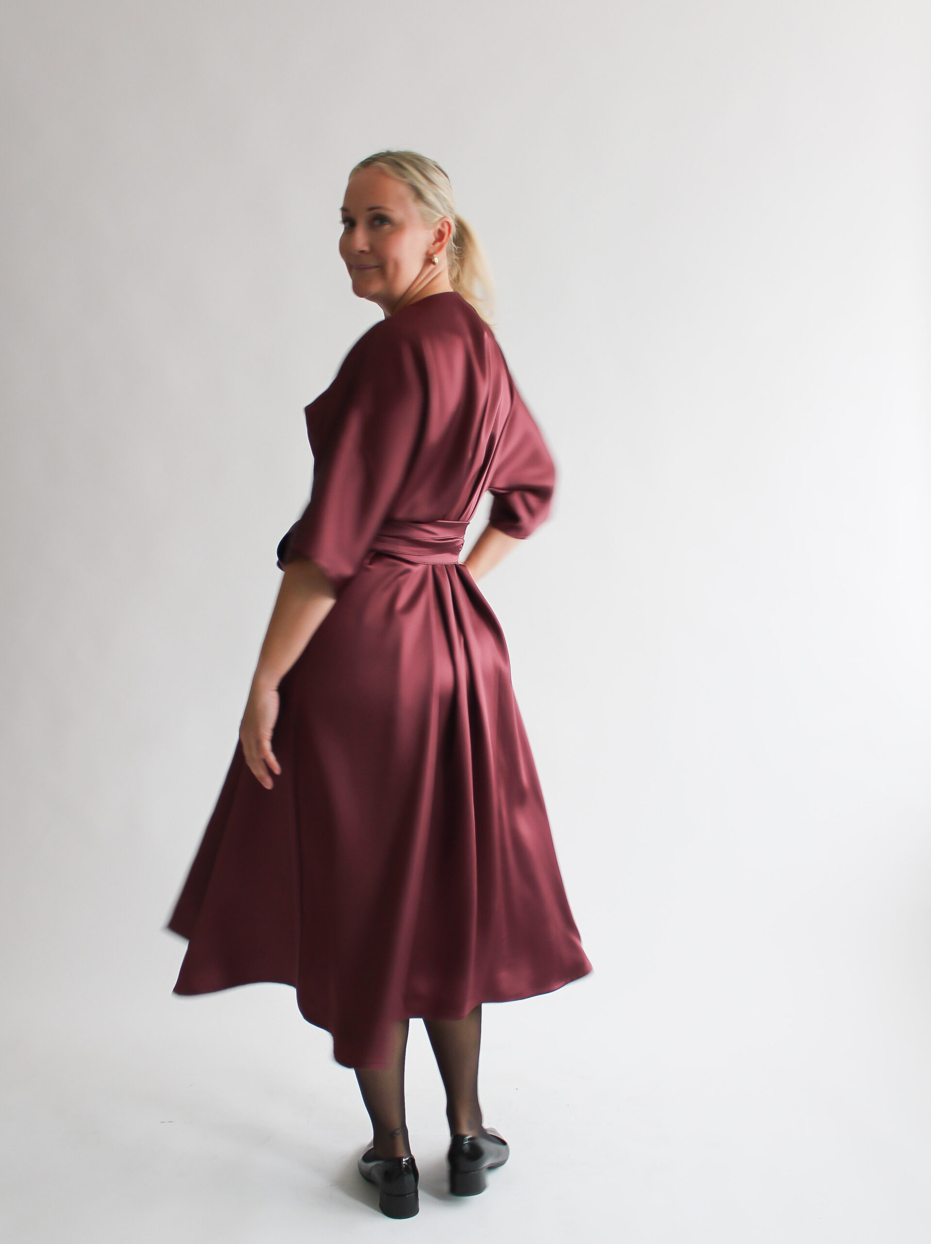 Borgogna lucida midi wrap dress - Image 6