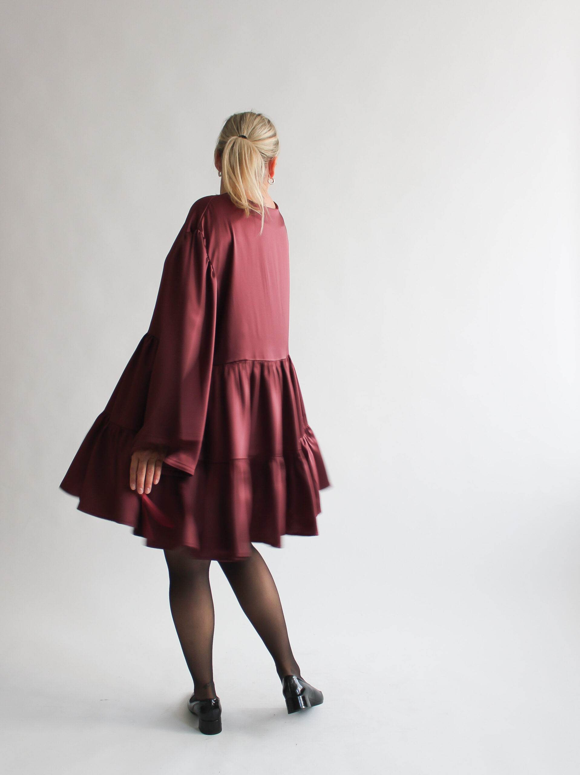 Borgogna lucida puff sleeve double ruffle dress - Image 4