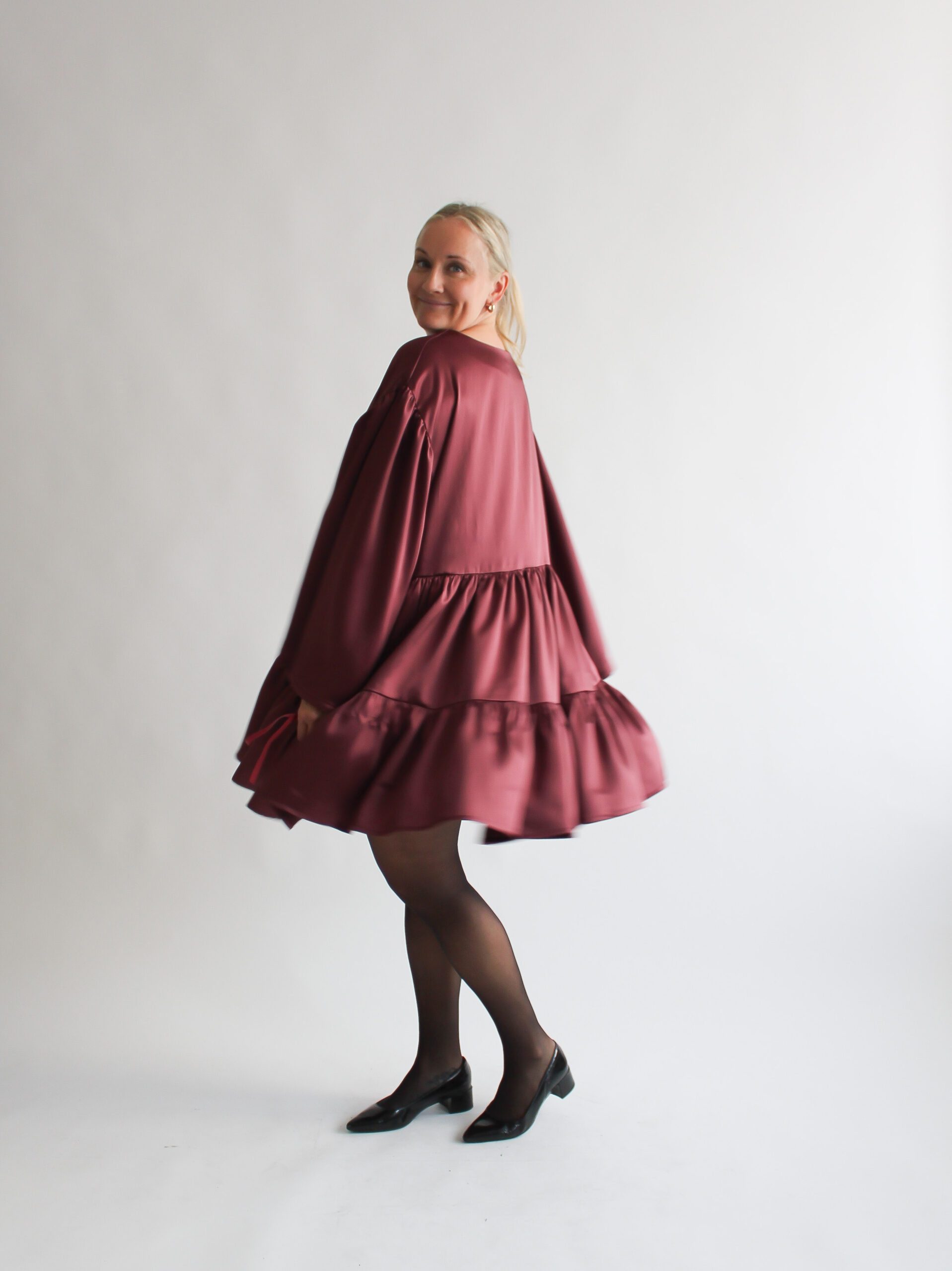 Borgogna lucida puff sleeve double ruffle dress - Image 5