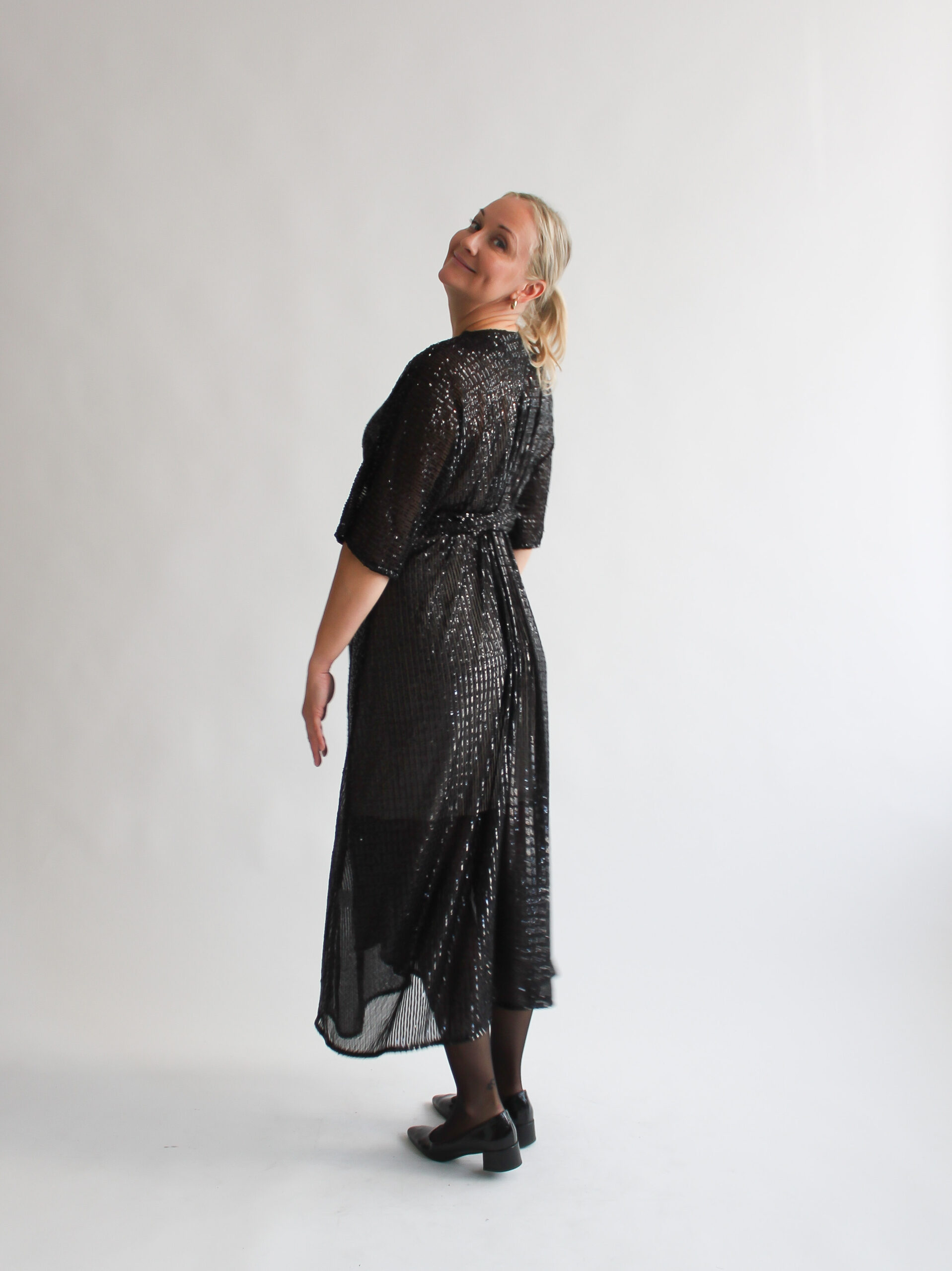 Nero paillettes midi wrap dress - Image 2