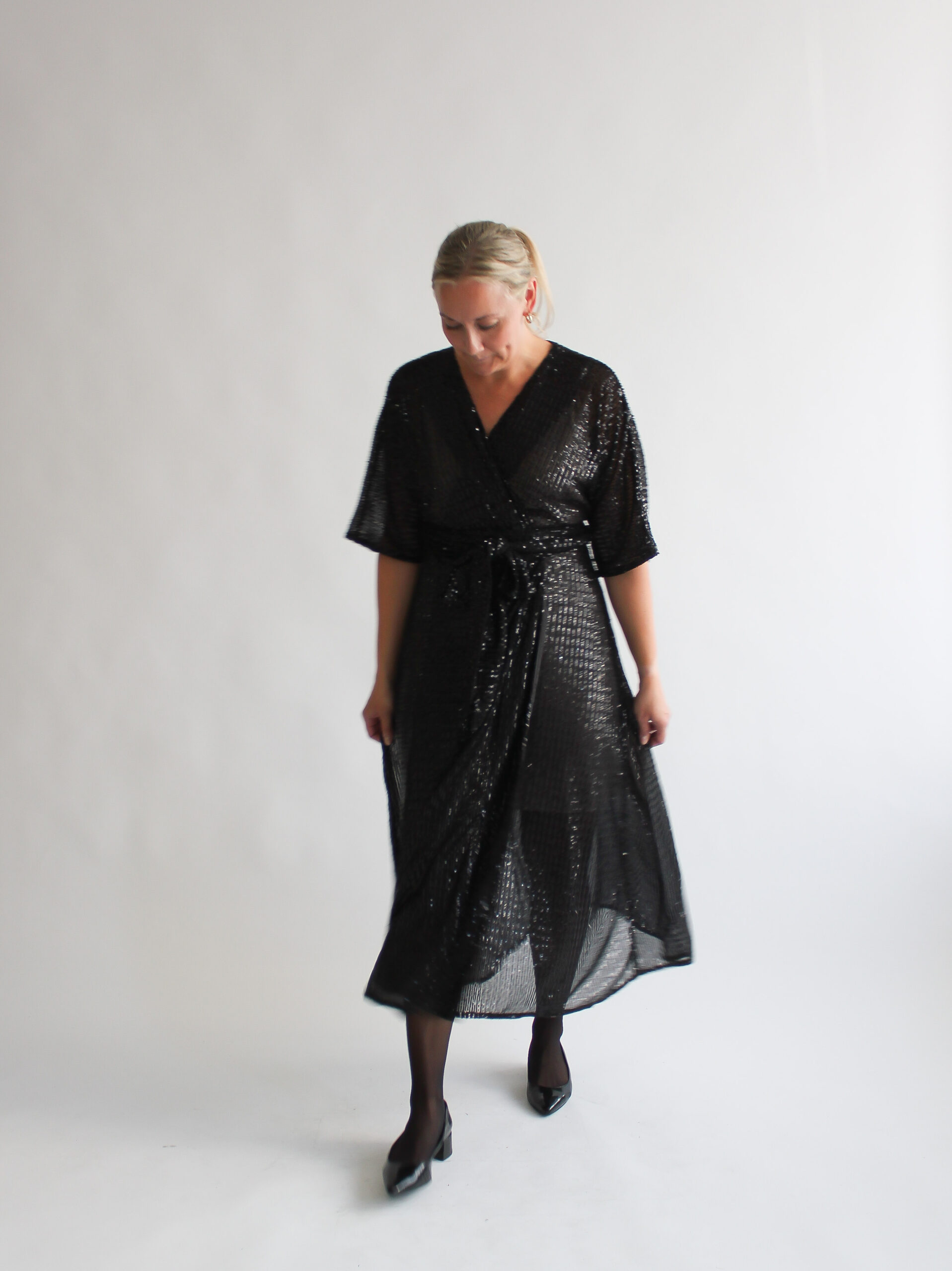 Nero paillettes midi wrap dress - Image 5