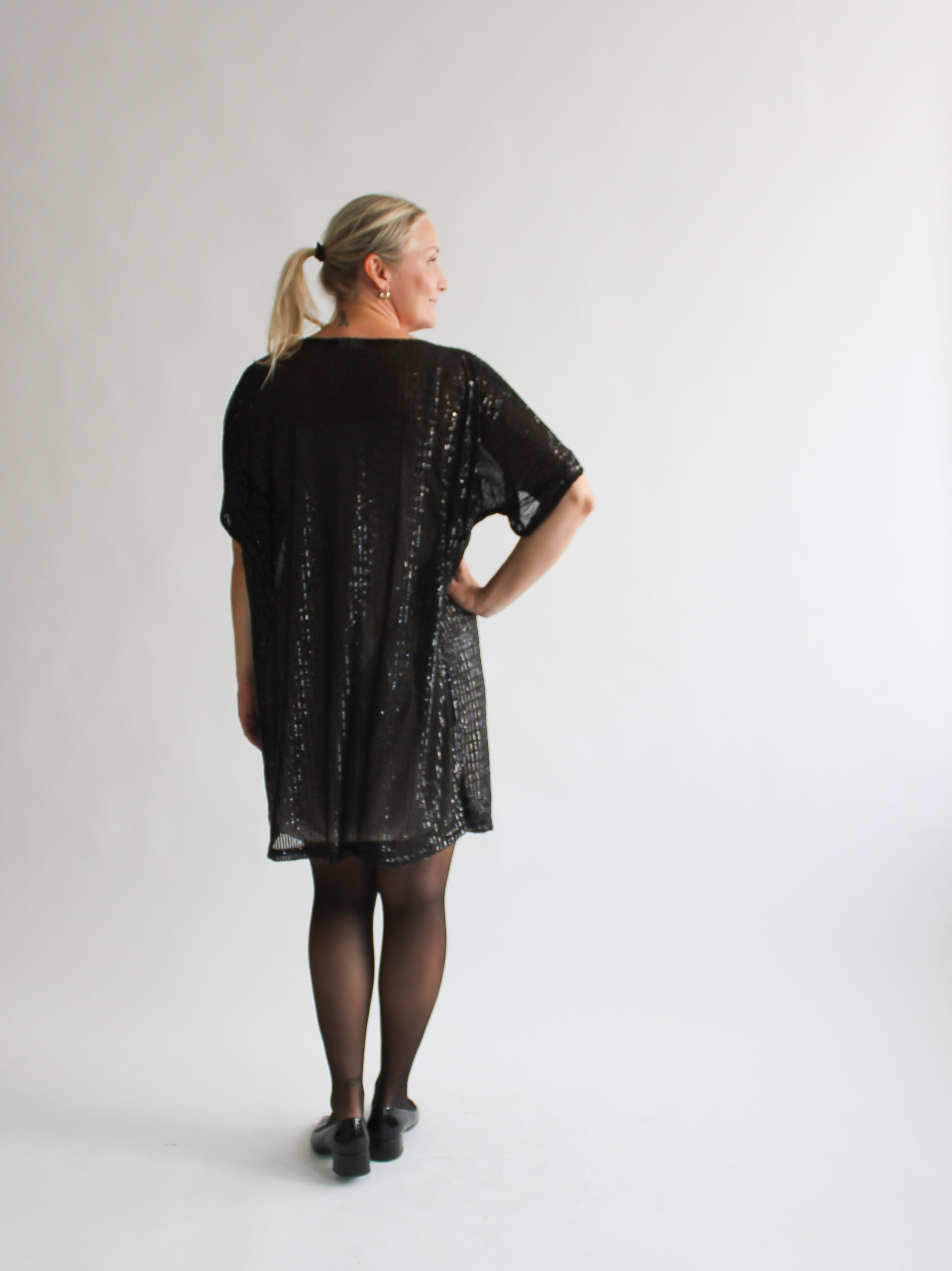 Nero paillettes t-shirt dress - Image 2