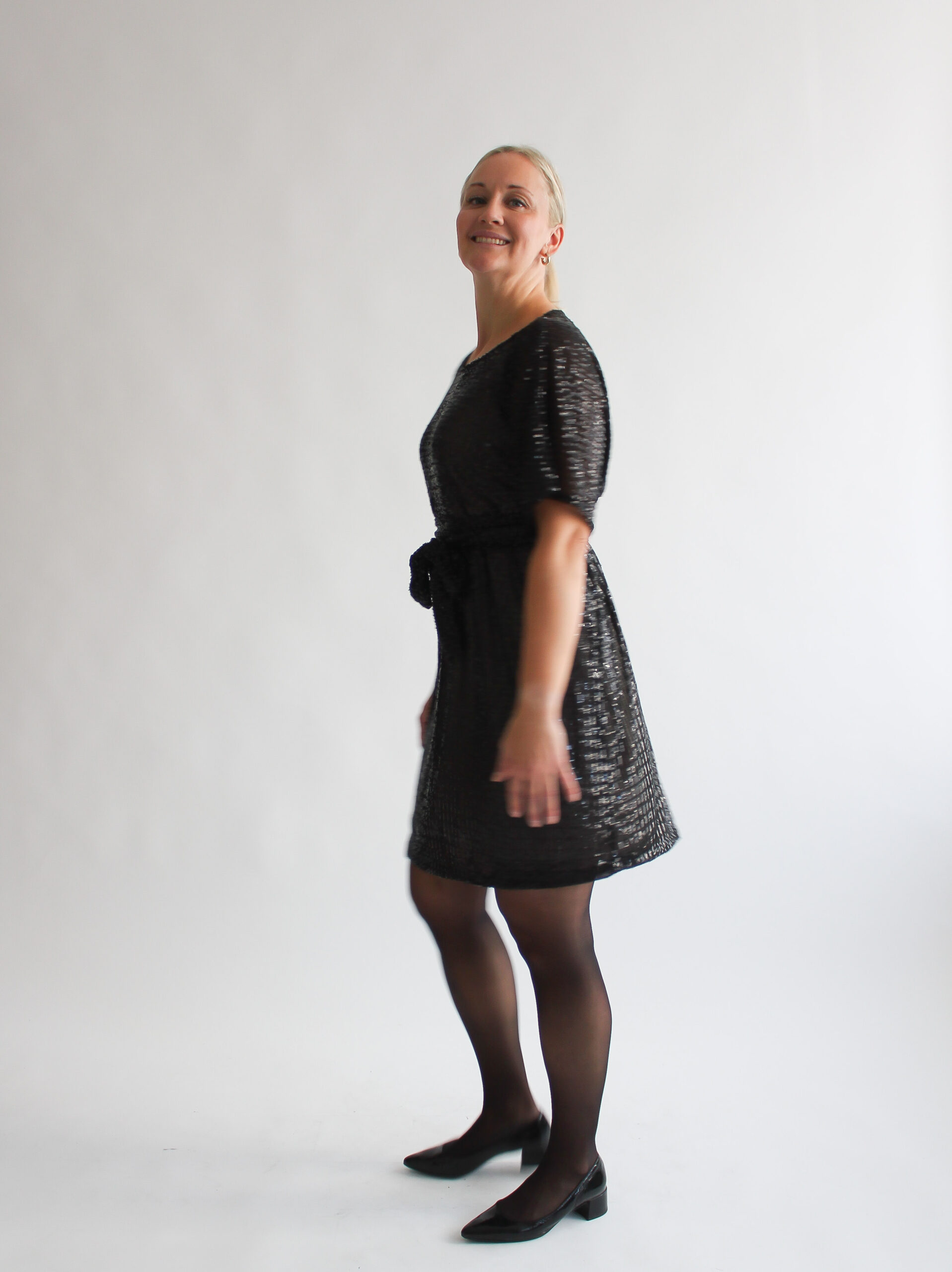 Nero paillettes t-shirt dress - Image 3